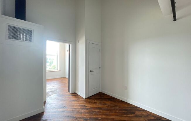 1 bed, 1 bath, 700 sqft, $1,525, Unit Unit 306 (Loft)