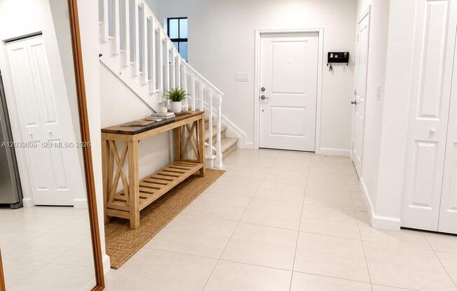 3 beds, 2.5 baths, $3,800