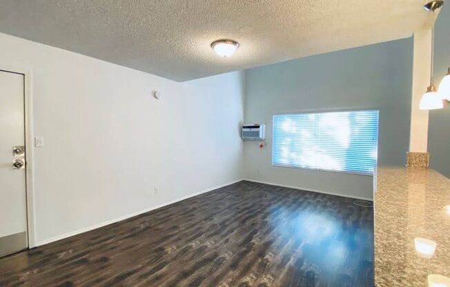 1 bed, 1 bath, 885 sqft, $1,975, Unit 097#12