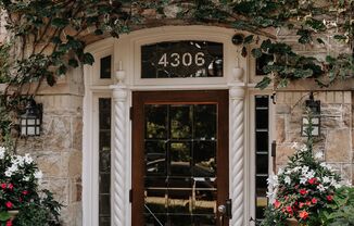4306 Linden Hills