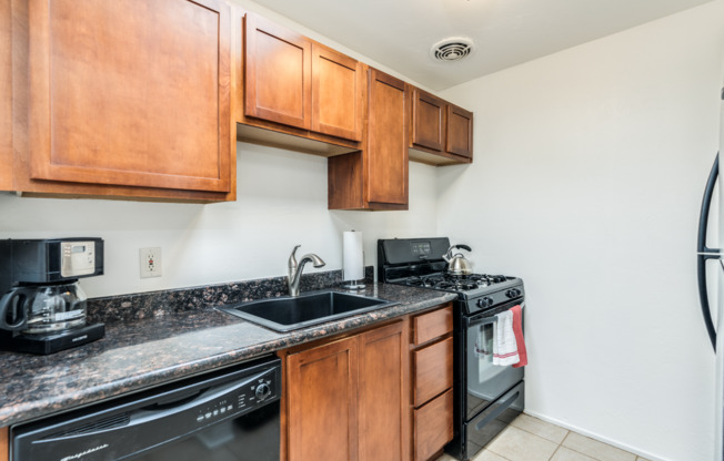 1 bed, 1 bath, 800 sqft, $1,150, Unit 4