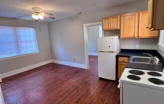200 W Franklin St
