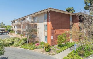 Cozy 1-bedroom Condo for Rent- Parkmont!