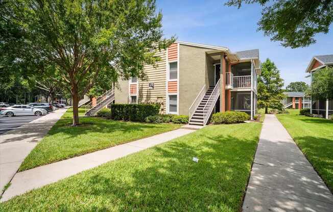 Exterior of Latigo 27