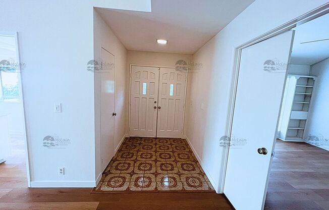 Lakefront 3 Bedroom in San Marcos with a Dock