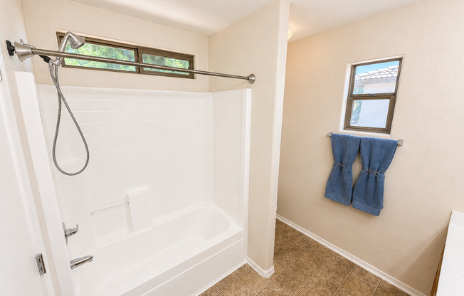 3 beds, 2.5 baths, $1,994