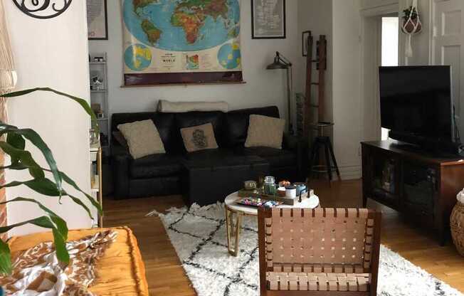 245 1/2 W 5 AVE