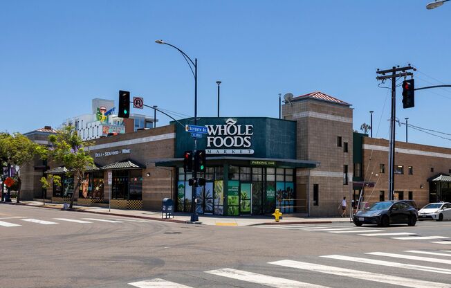 Del Oro Apartments