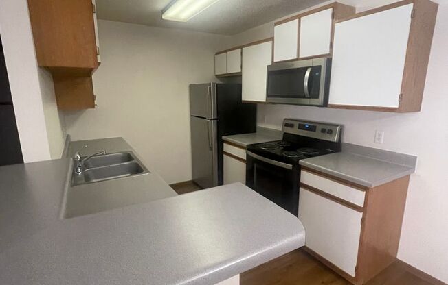 2 beds, 2 baths, 1,050 sqft, $1,260, Unit 110