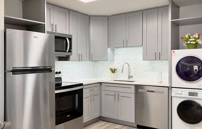 1 bed, 1 bath, 504 sqft, $1,425, Unit 243