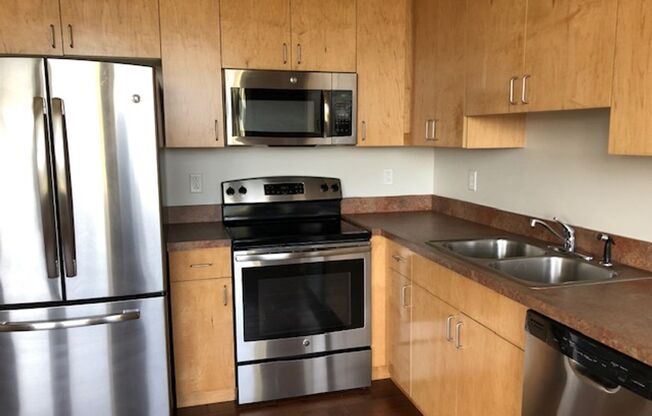 1 bed, 1 bath, 651 sqft, $1,350, Unit 531