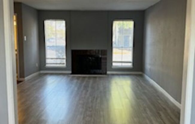 2 beds, 2.5 baths, 1,300 sqft, $1,400, Unit 6910