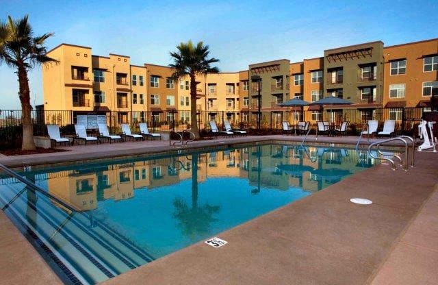 Luxury Senior Apartments in Elk Grove | Seasons at Laguna Ridge
