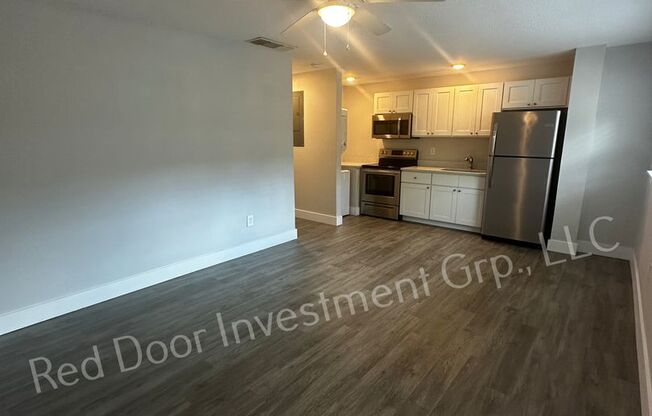 Updated and upgraded Spacious 1/1 Apartment in the Mills/50 District