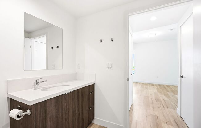 2 beds, 2 baths, 1,037 sqft, $2,950, Unit 507