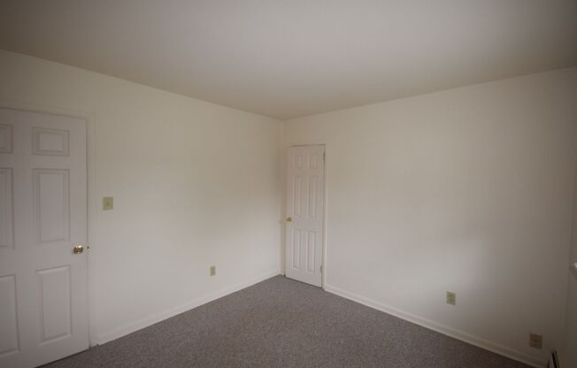 2 beds, 1 bath, 874 sqft, $1,445, Unit P-11