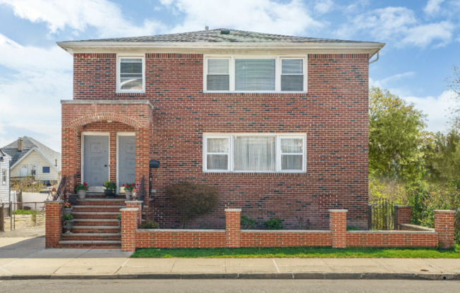 414 ELM ST