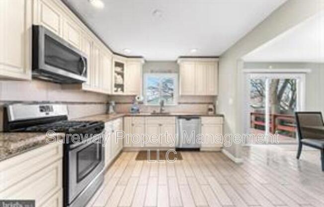 842 WOODLANE RD