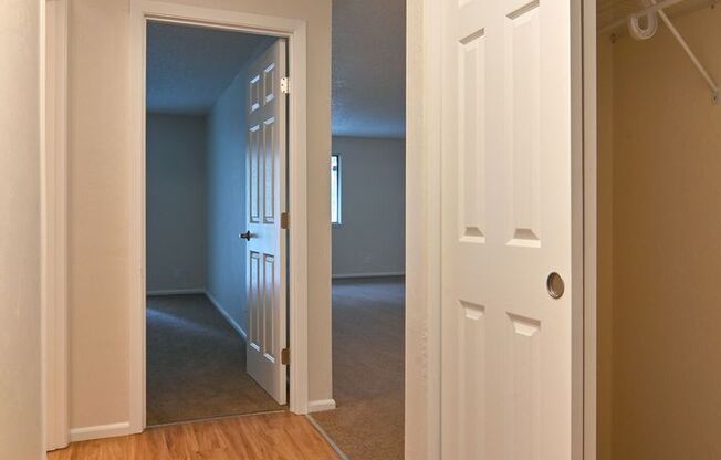 1 bed, 1 bath, 704 sqft, $1,490, Unit 0122