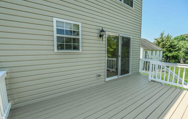 306 4 AVE