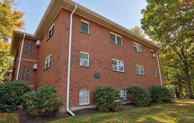 64 JACQUELINE RD