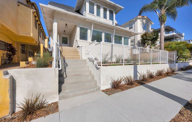 308 N Catalina Ave
