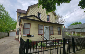 2976 - 2978 W 32nd St