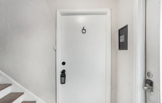 1 bed, 1 bath, 750 sqft, $1,099, Unit 6