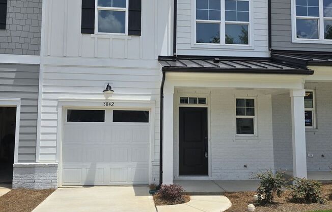 Beautiful New Constuction 3BR/2.5BA Townhouse