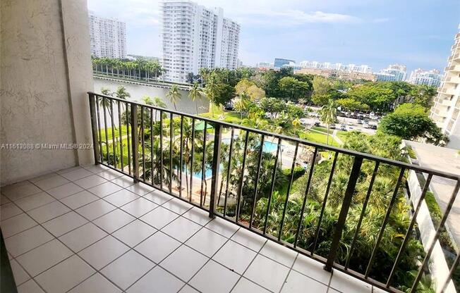 18151 NE 31 ct