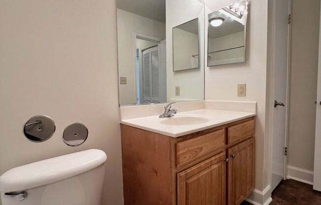 1 bed, 1 bath, 779 sqft, $1,600, Unit 902 #2E