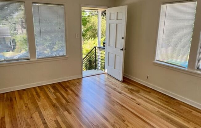 YUNG DUPLEX