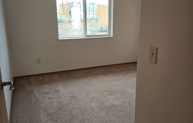 2 beds, 1 bath, 1,050 sqft, $1,269, Unit PL 7303