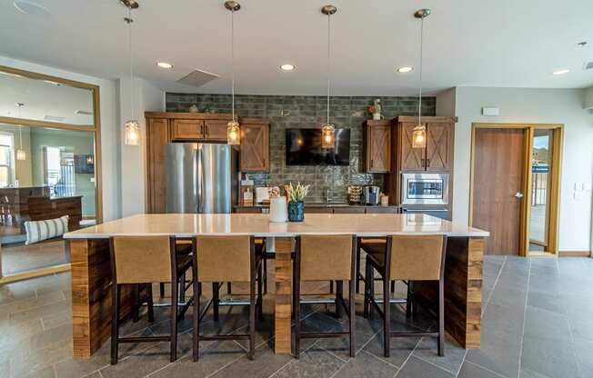 Dominium-South Range Crossings-Community Kitchen