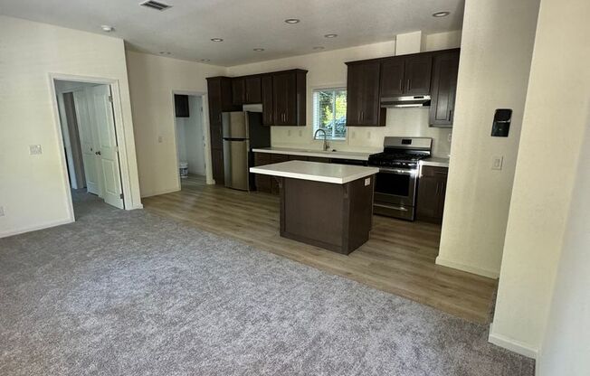 3 beds, 2 baths, 1,000 sqft, $3,000, Unit M-2