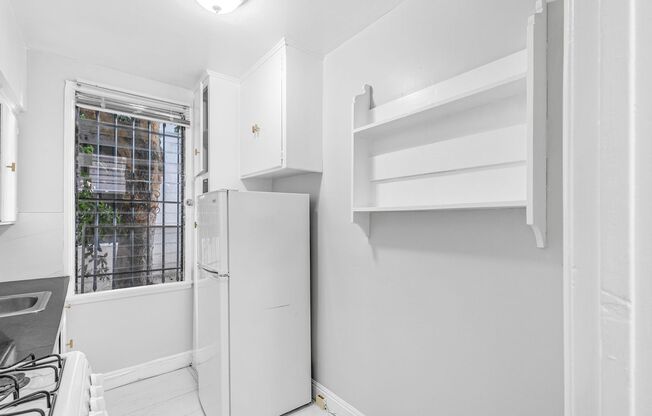 Studio, 1 bath, $1,950, Unit 117