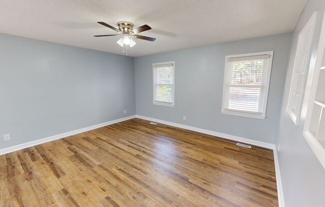 Fully Remodeled 4 bedroom brick home near shopping & Fort Liberty!