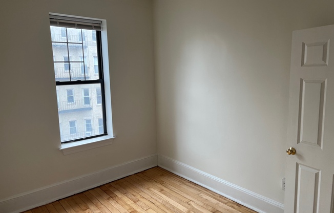 19 HEMENWAY ST