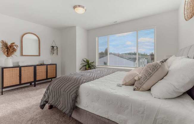 Bedroom With Plenty Of Natural Lights at Thrive at Green Mountain, Camas, WA, Washington