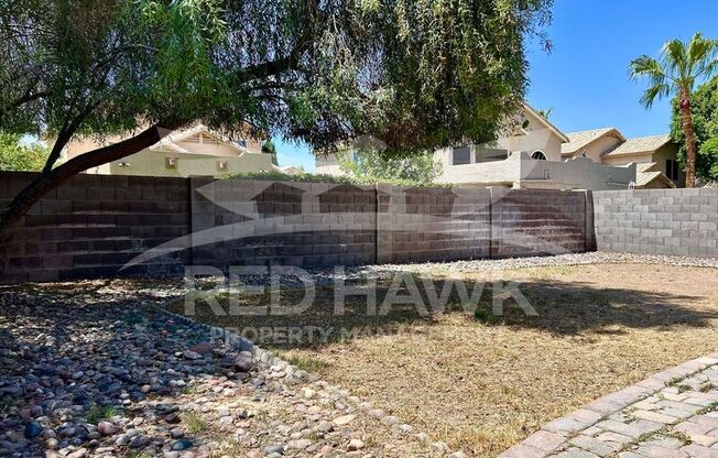 1221 W WHITTEN ST
