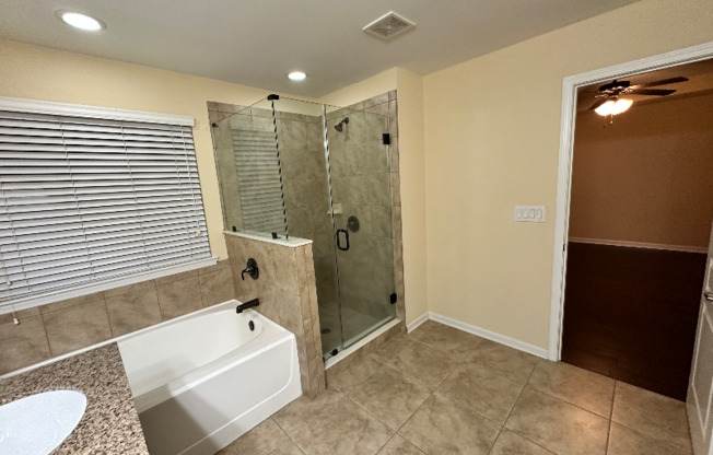 1597 TRAILVIEW WAY NE