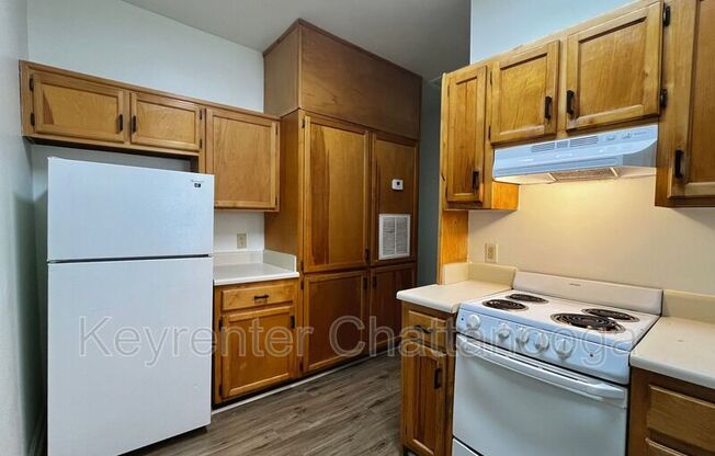 69 E 17 ST