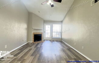2 beds, 1 bath, 823 sqft, $974, Unit 323