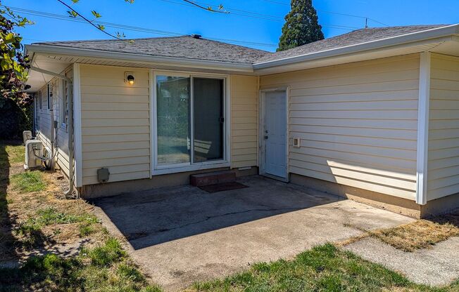 3 beds, 2 baths, $2,250