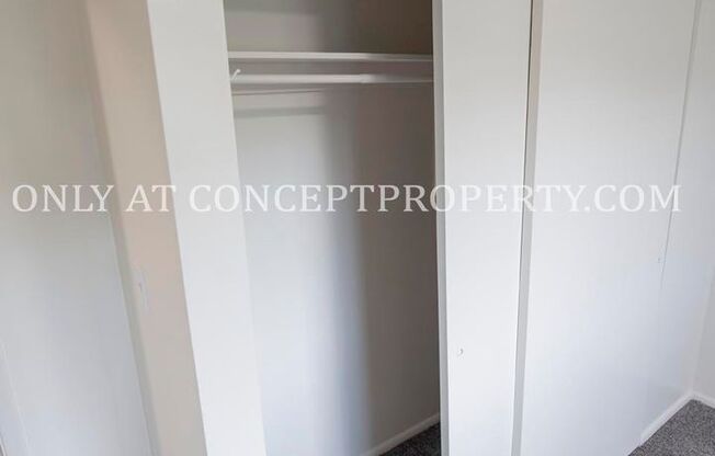 2 beds, 1 bath, 790 sqft, $1,299, Unit 02