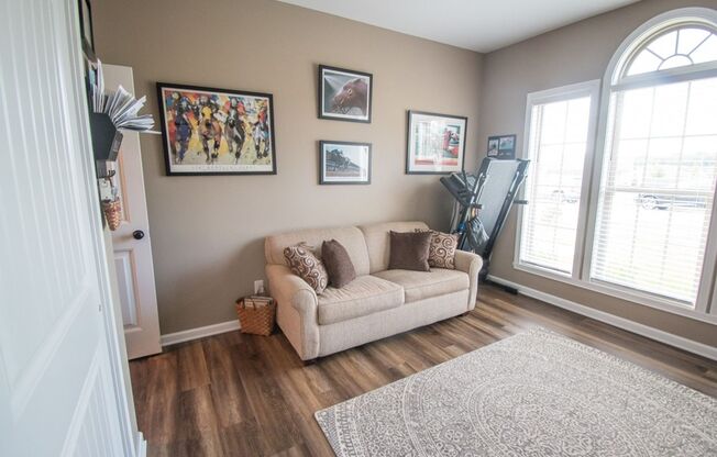 4 beds, 2 baths, $2,800