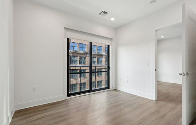 2 beds, 2 baths, 984 sqft, $2,850, Unit 203