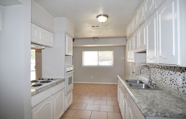 3 beds, 2 baths, $2,250