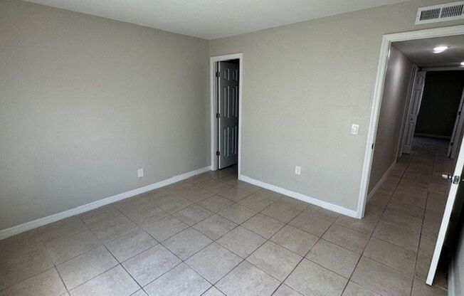 3 beds, 2 baths, 1,259 sqft, $1,850, Unit 844APE