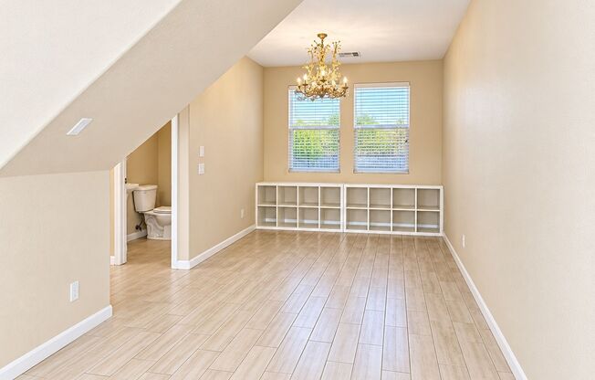 Newly Available in Desirable Community! 4bed 2.5bath